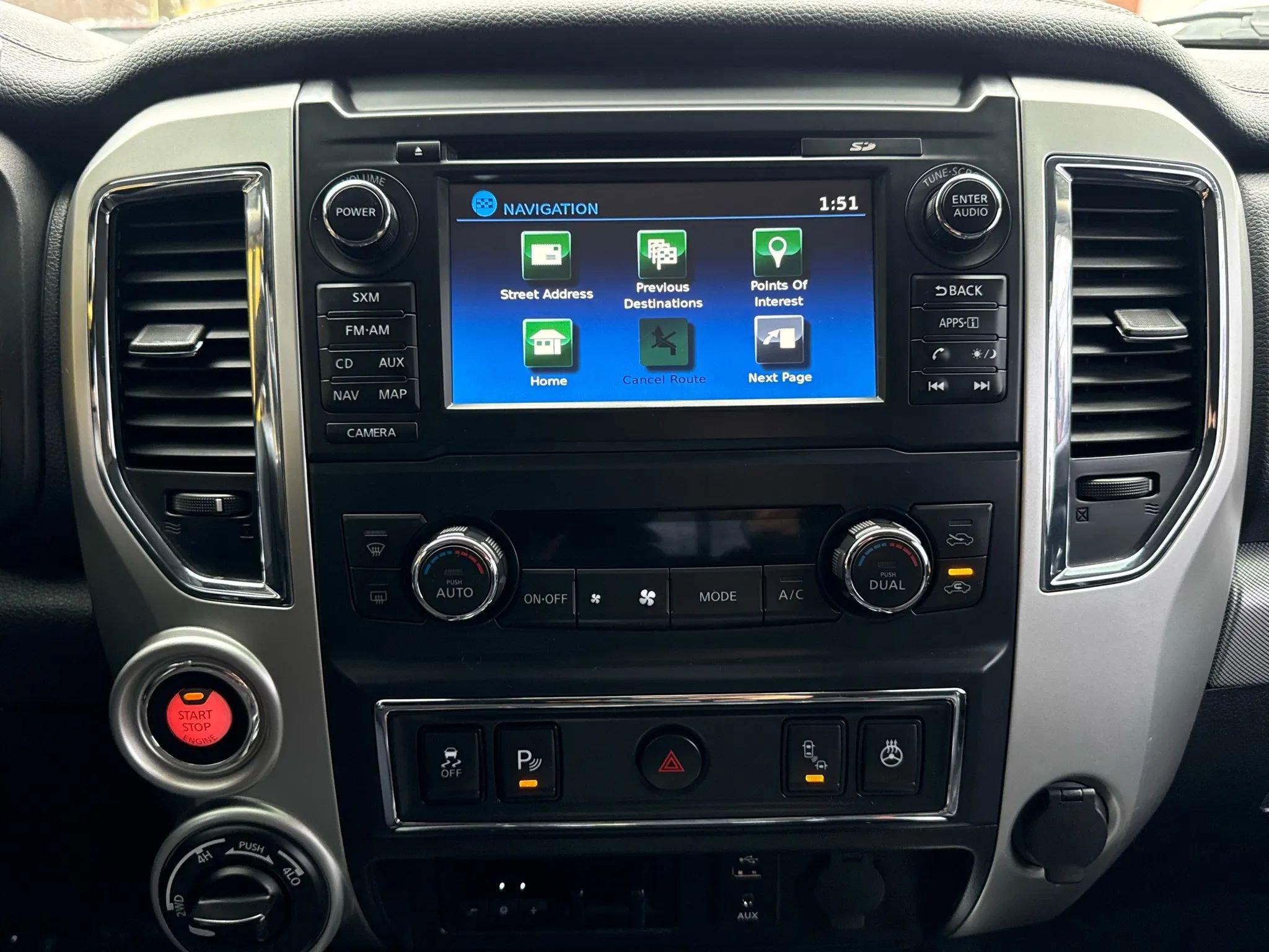 Used 2017 Nissan Titan PRO-4X w/ Pro-4x Convenience Package image 16