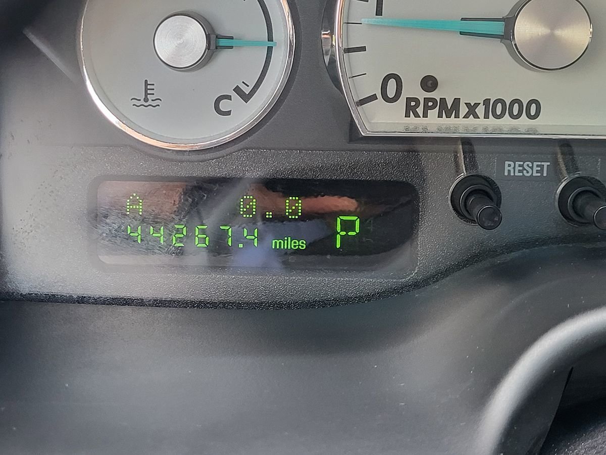 Used 2004 Ford Thunderbird RWD image 26