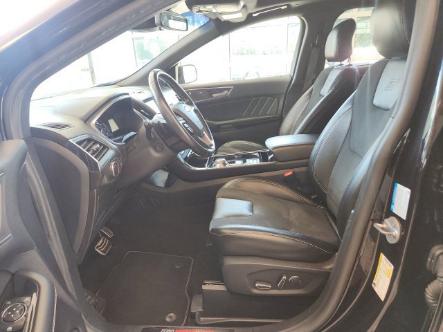 Used 2019 Ford Edge ST w/ Equipment Group 401A AWD/4WD image 18