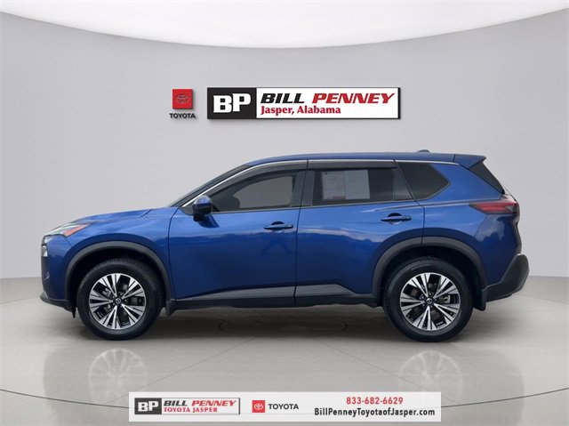 Used 2021 Nissan Rogue SV image 2