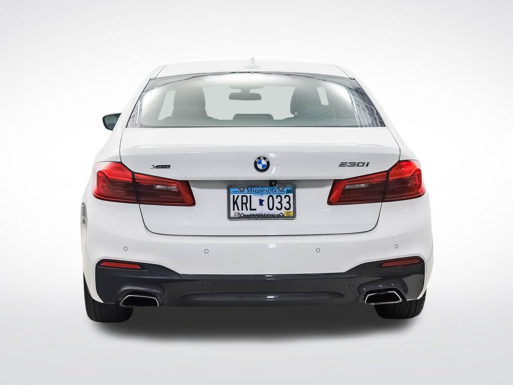 Used 2019 BMW 530i xDrive w/ M Sport Package AWD/4WD image 4