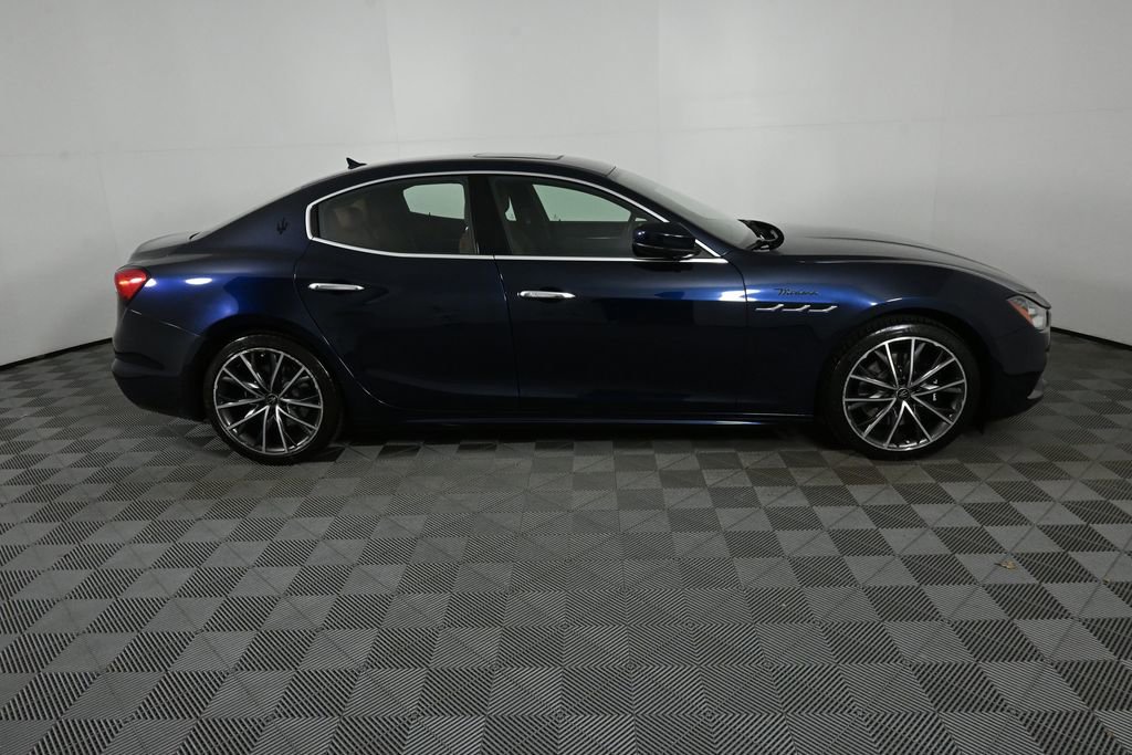 Used 2022 Maserati Ghibli Modena RWD image 24