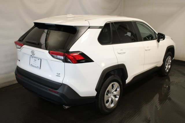 Used 2024 Toyota RAV4 LE image 4
