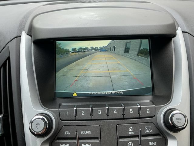 Used 2015 Chevrolet Equinox LT w/ Driver Convenience Package FWD image 2