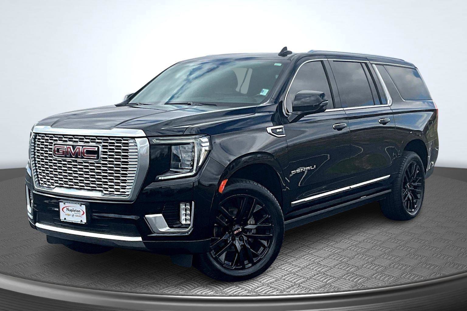Used 2021 GMC Yukon XL Denali w/ Denali Premium Package image 1