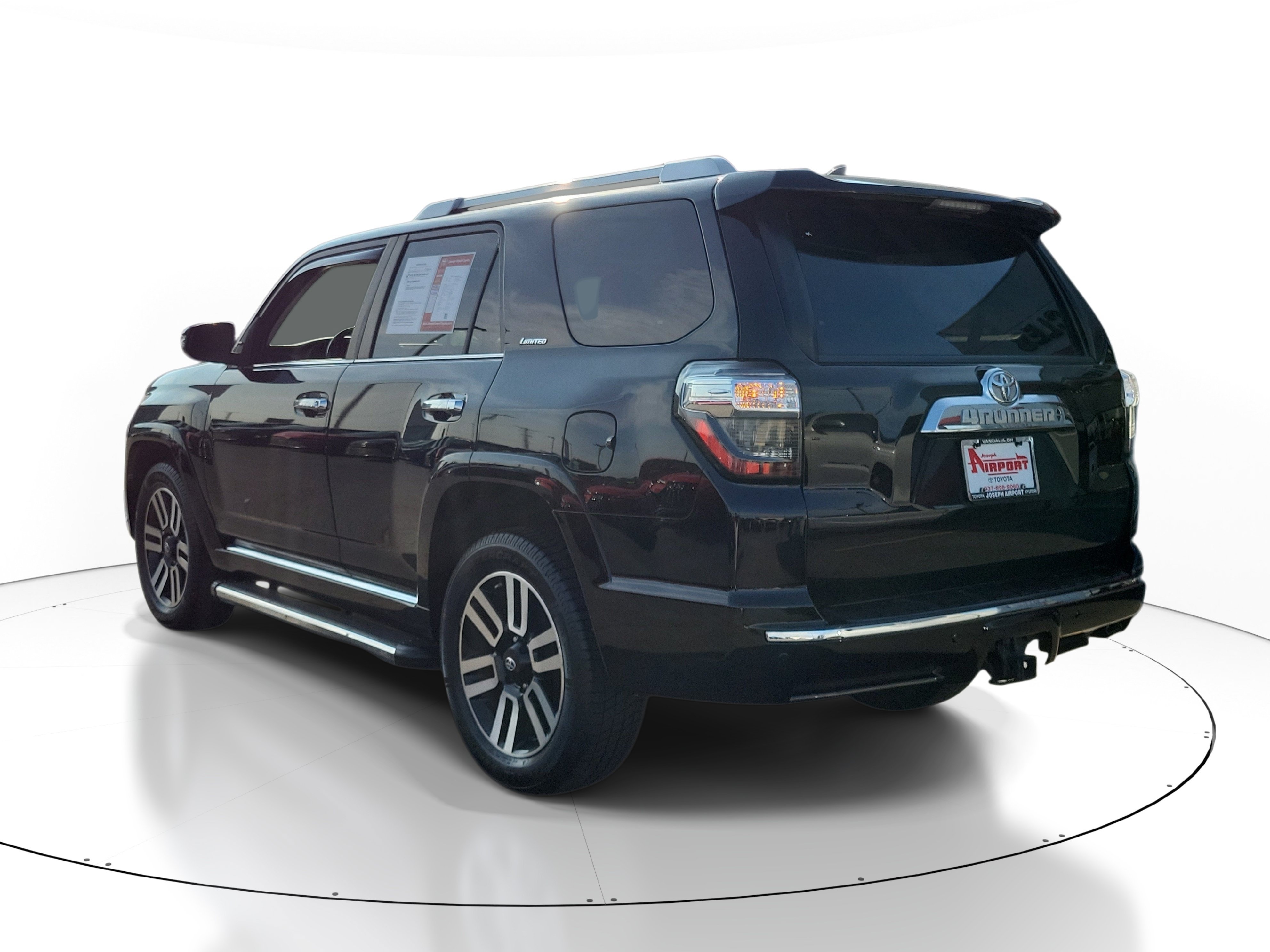 Used 2018 Toyota 4Runner Limited AWD/4WD image 3