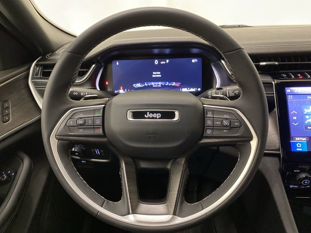 Used 2024 Jeep Grand Cherokee L Limited w/ Black Appearance Package image 22