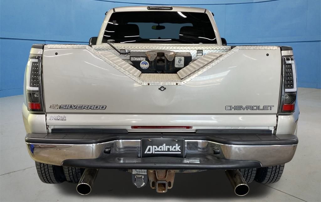 Used 2004 Chevrolet Silverado 3500 LT image 10