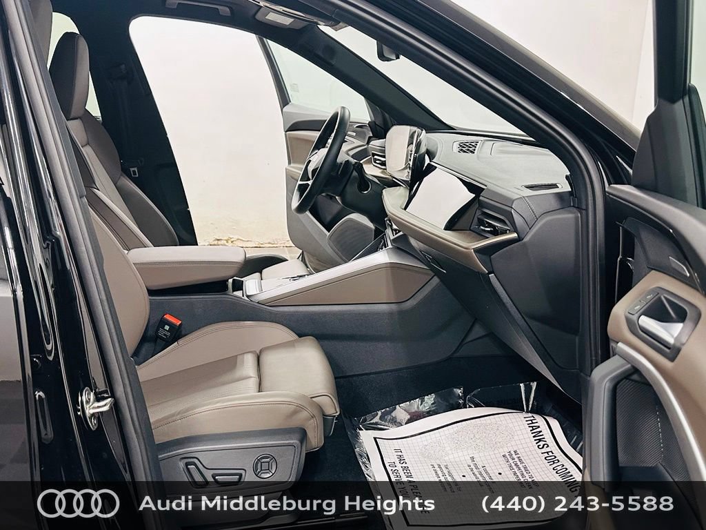 Certified 2025 Audi Q5 Premium Plus w/ Premium Plus AWD/4WD image 9