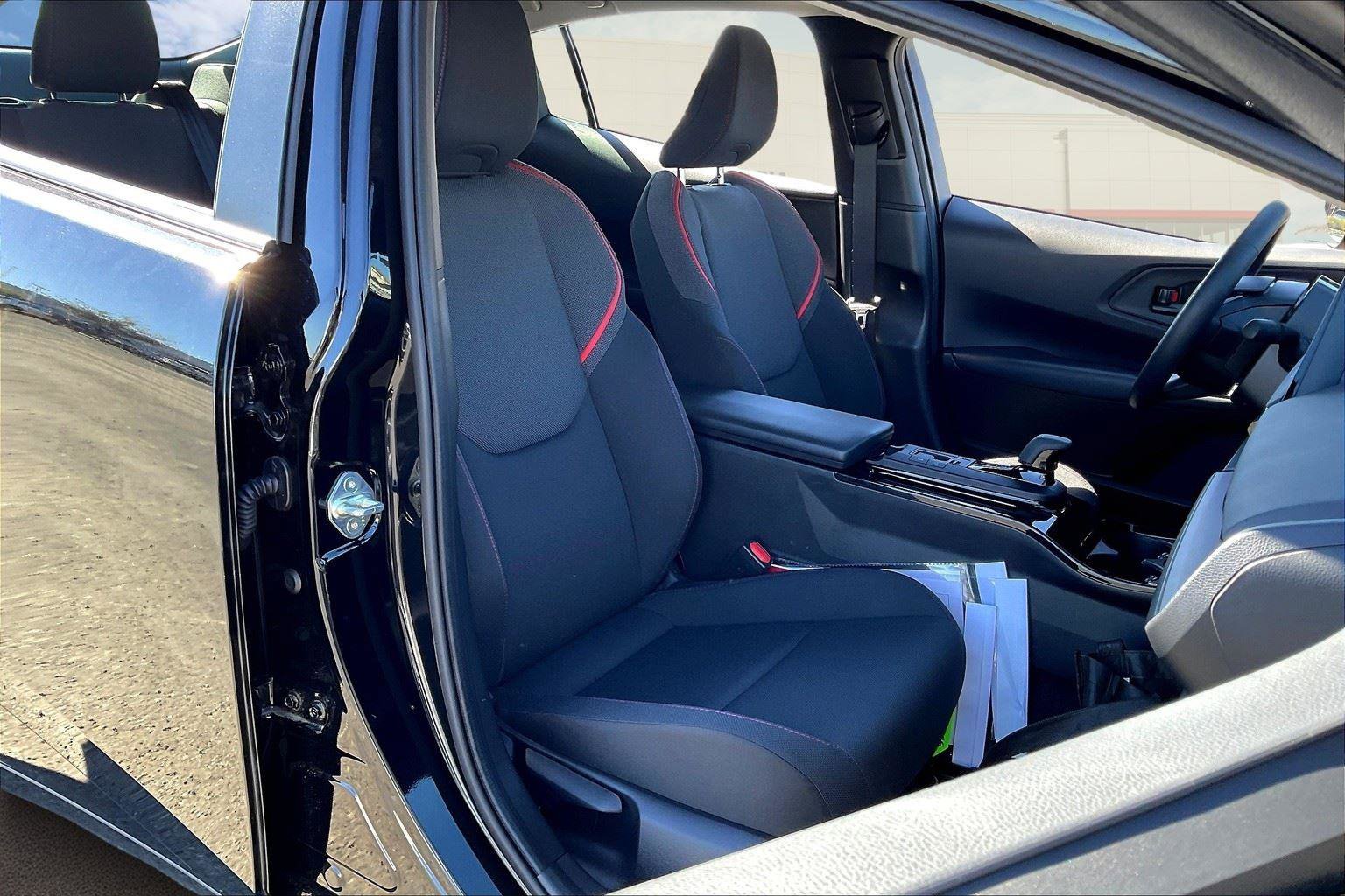 Certified 2025 Toyota Prius Plug-In Hybrid image 7