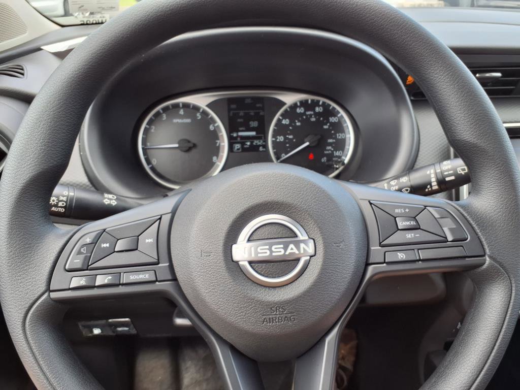 New 2025 Nissan Kicks Play S FWD image 19