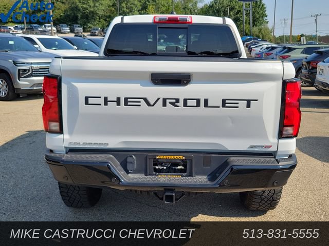 Used 2024 Chevrolet Colorado ZR2 w/ Technology Package AWD/4WD image 4