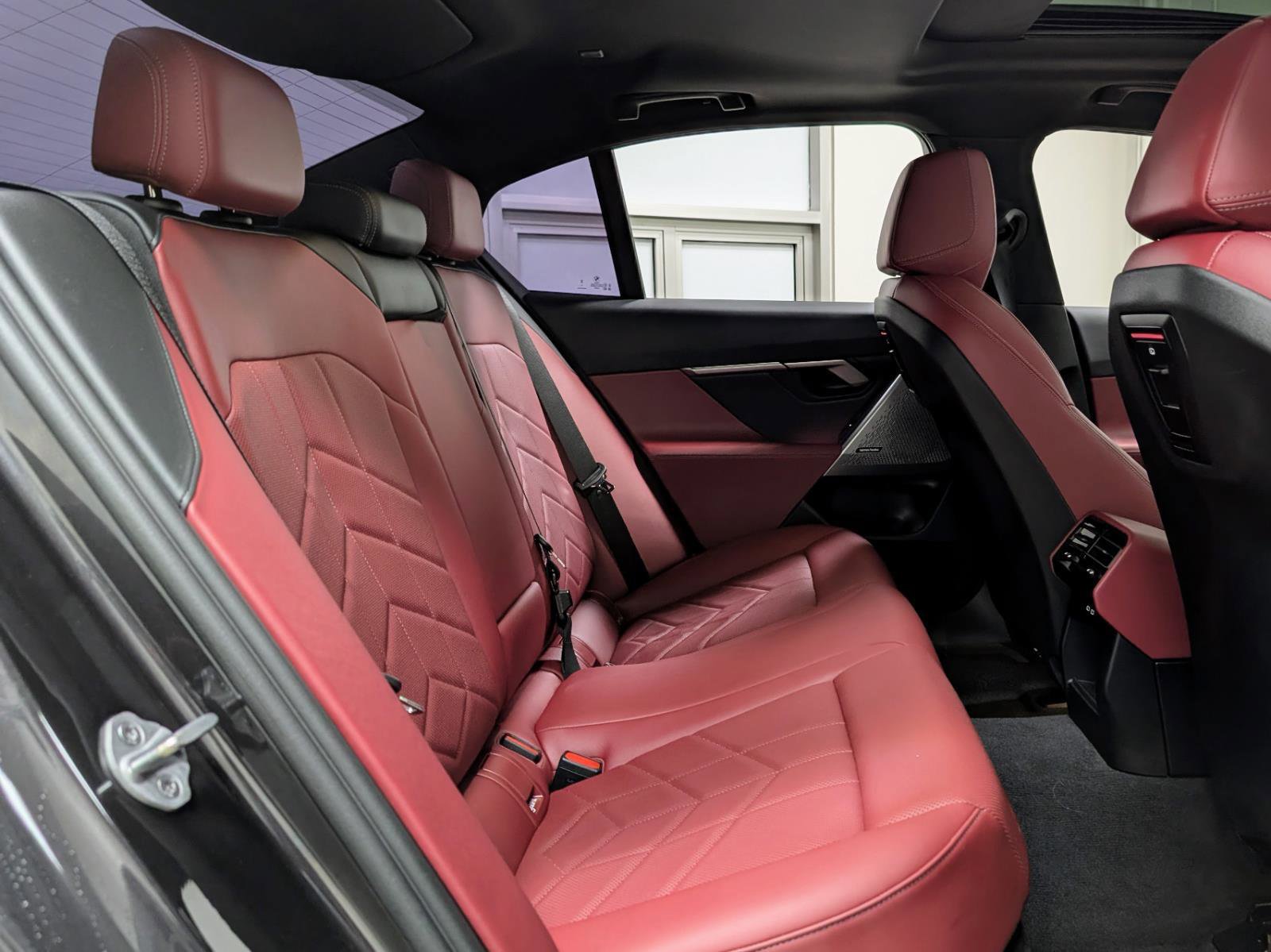 Used 2025 BMW 530i w/ M Sport Package image 20