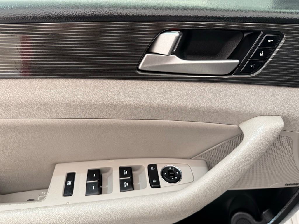 Used 2019 Hyundai Sonata Limited image 27