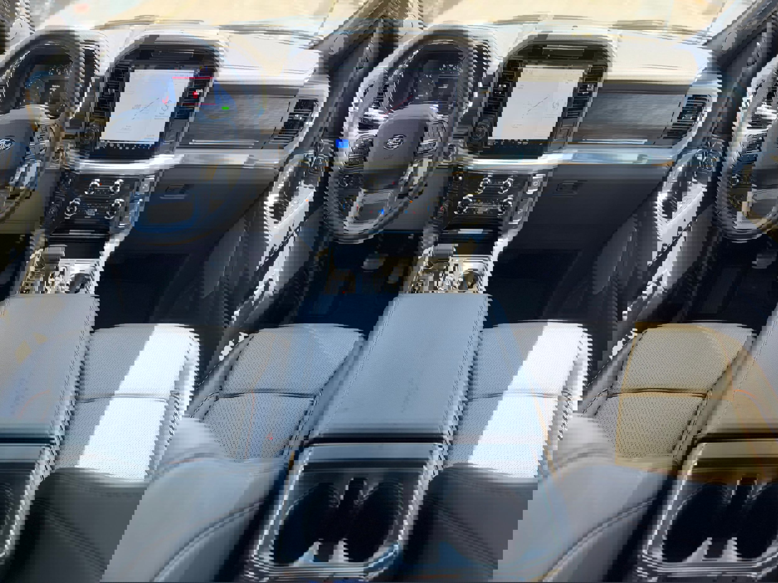 New 2025 Ford F150 Lariat w/ Equipment Group 501A Mid image 17