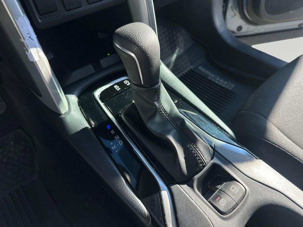 Used 2024 Toyota Corolla Cross LE image 18