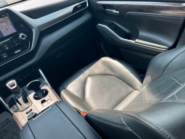 Used 2020 Toyota Highlander Platinum AWD/4WD image 15