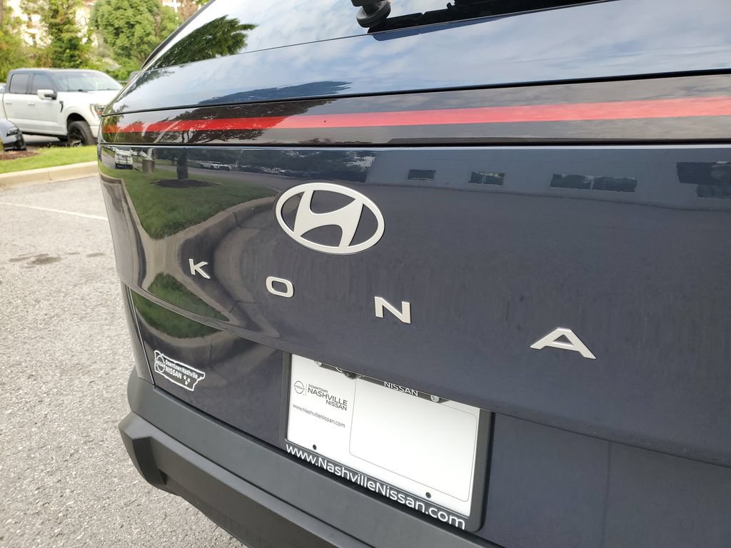 Used 2025 Hyundai Kona SEL FWD image 6