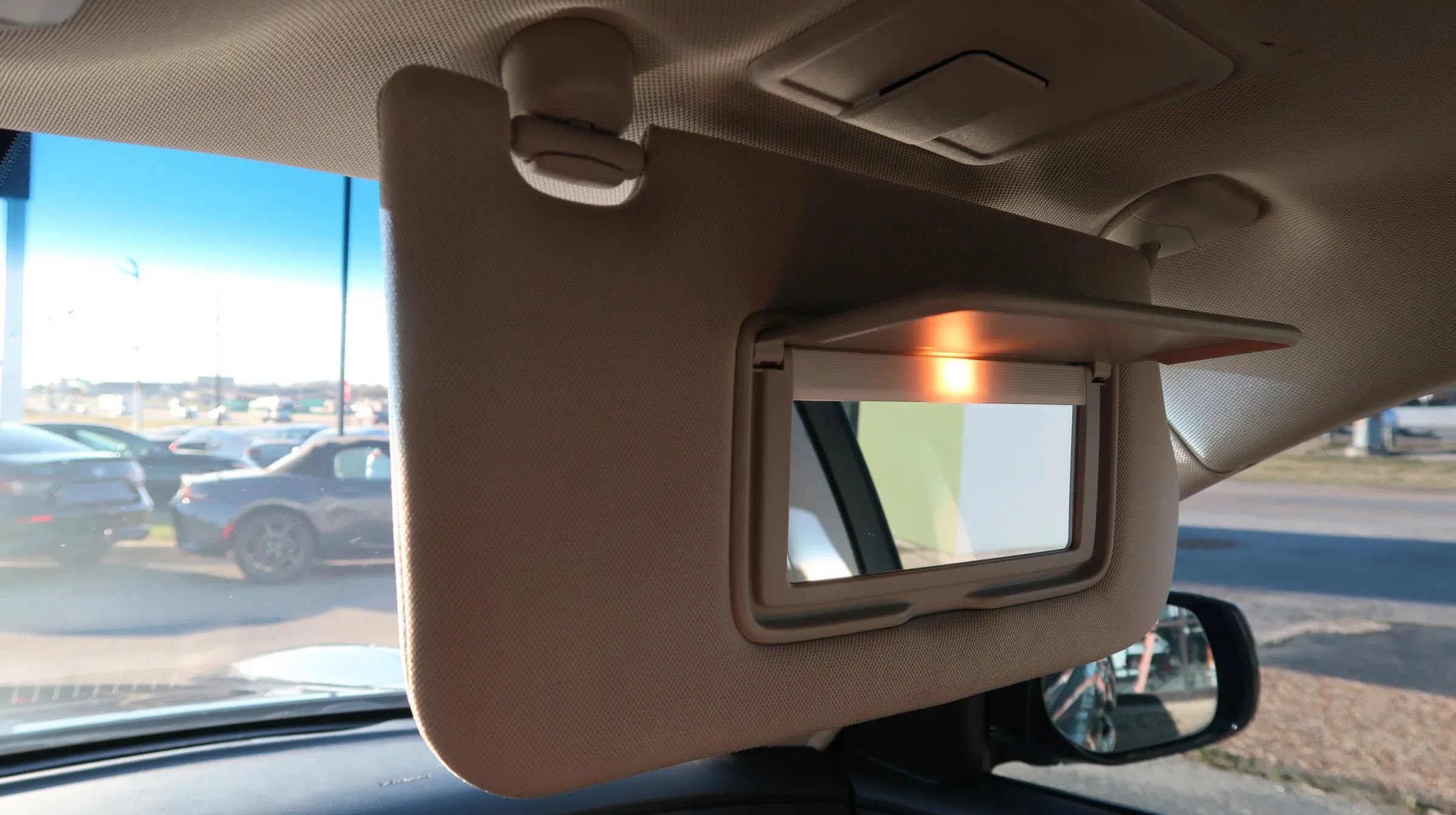 Used 2017 INFINITI Q70 3.7 image 43