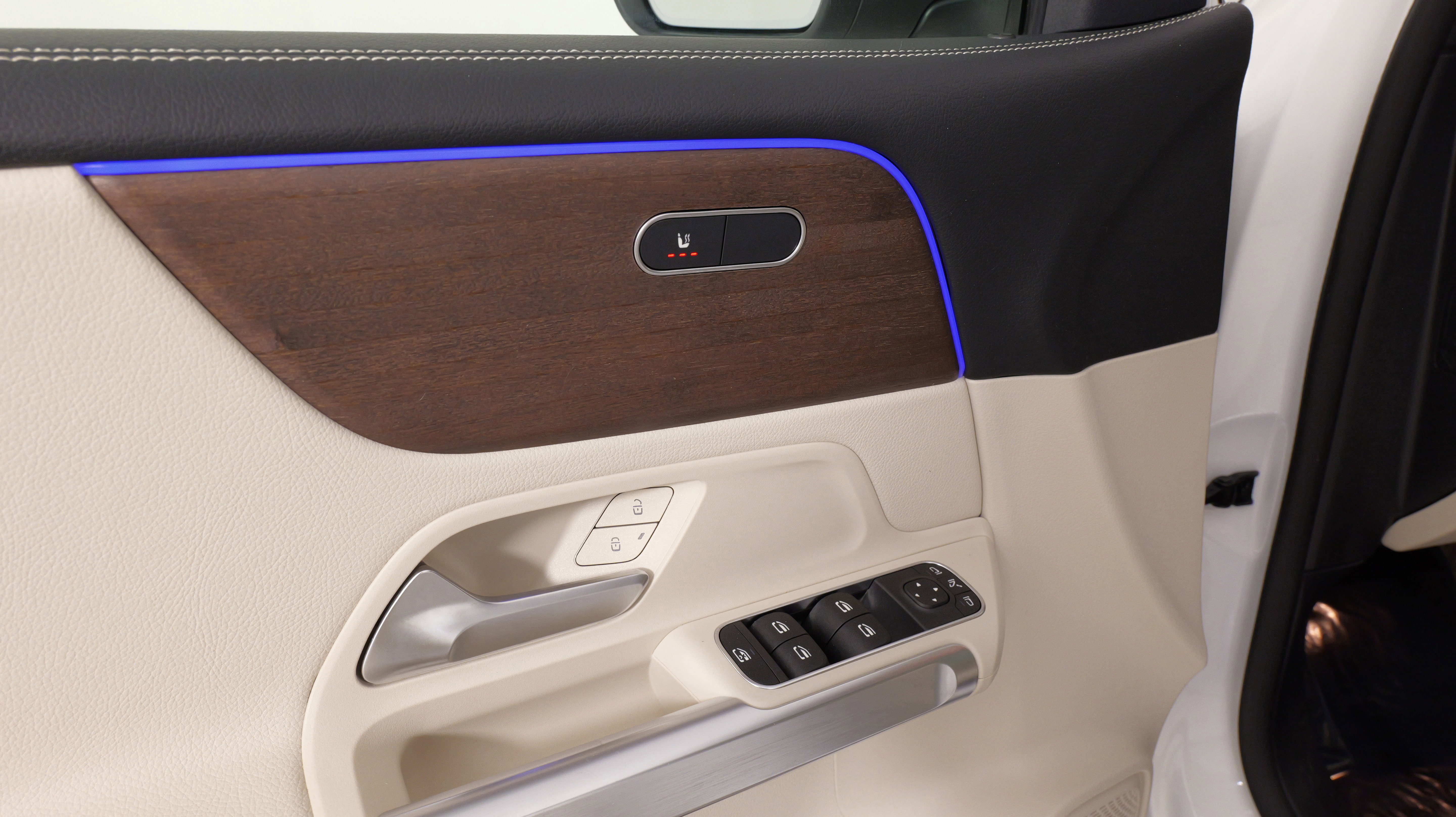 Used 2022 Mercedes-Benz GLB 250 4MATIC image 27