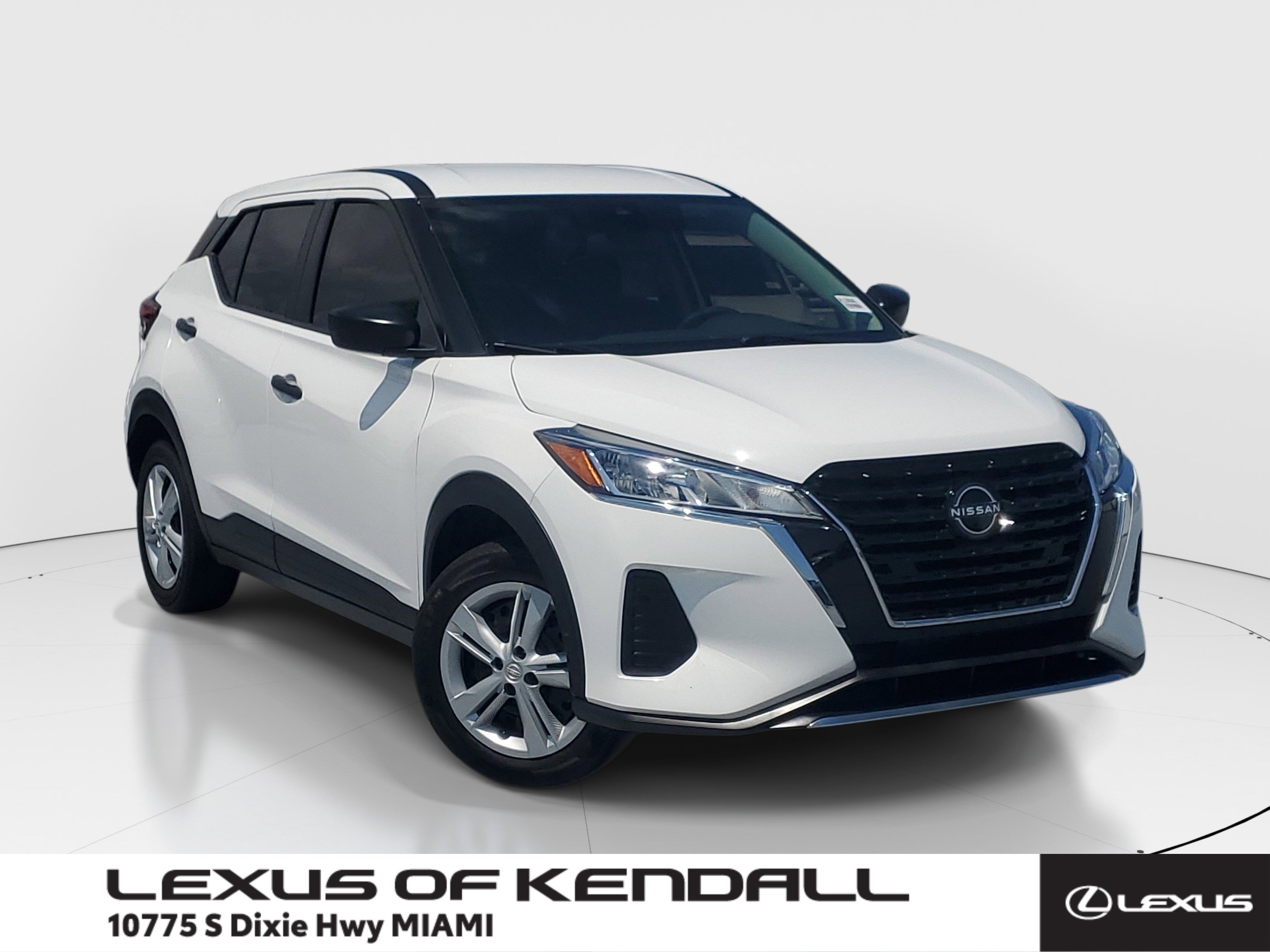 Used 2022 Nissan Kicks S FWD image 1