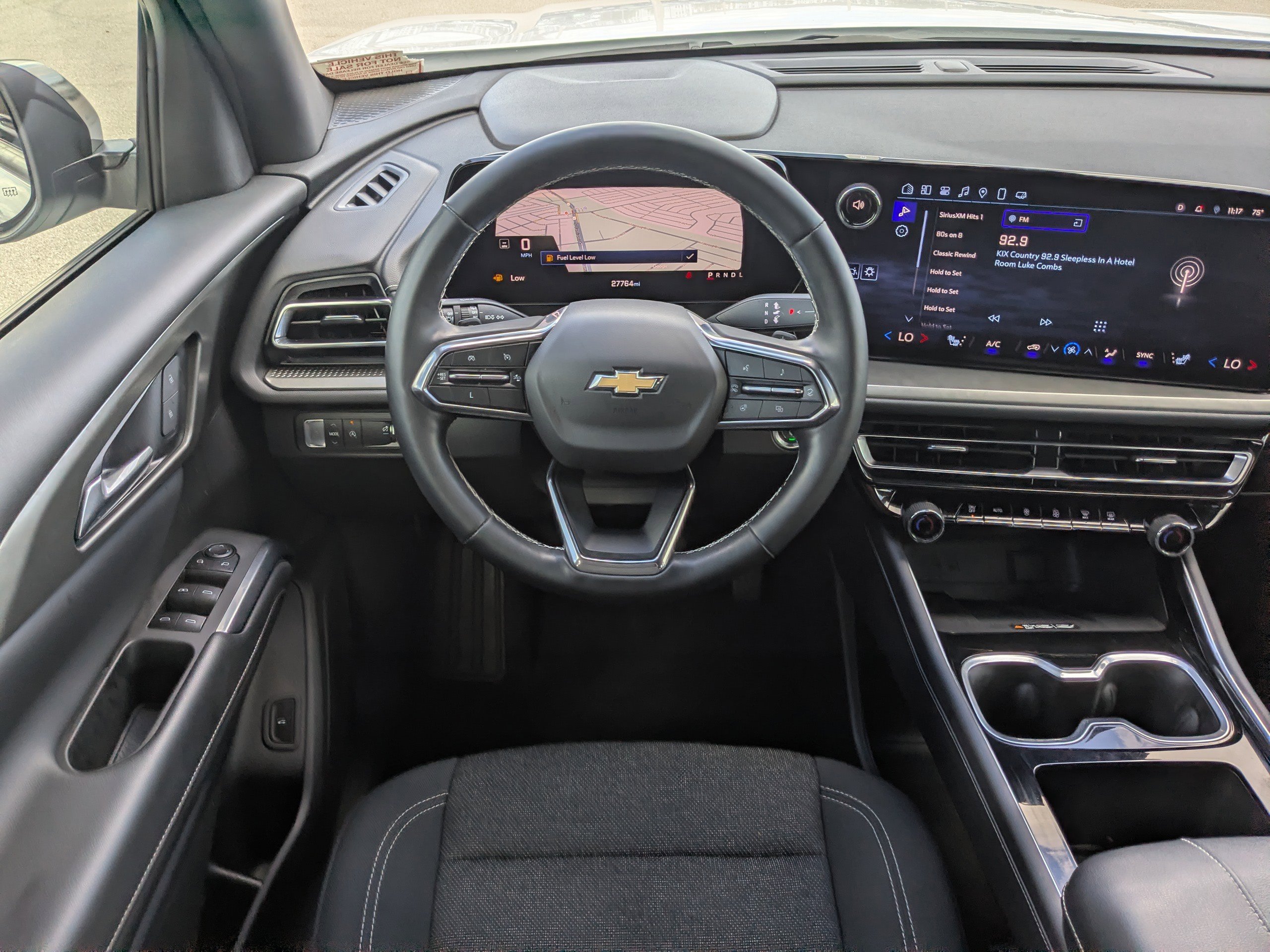 Used 2025 Chevrolet Traverse LT w/ Driver Confidence Package image 19