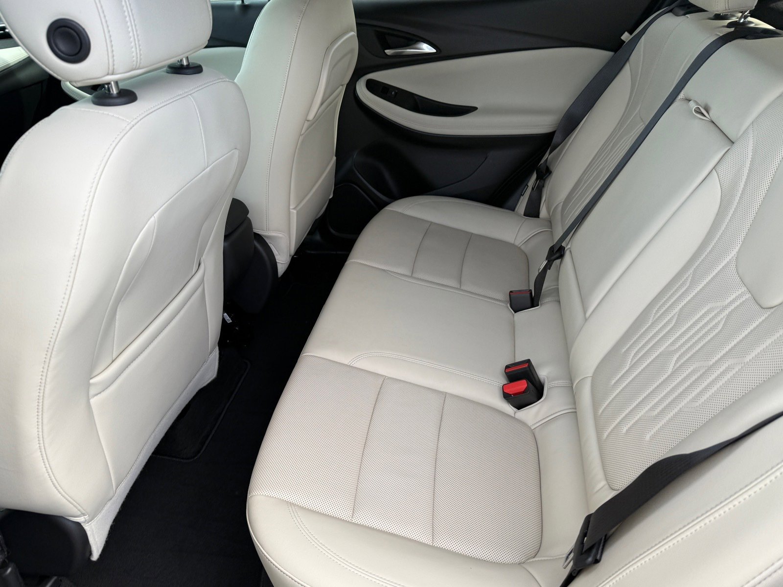 Certified 2024 Buick Encore GX Avenir w/ Avenir Technology Package image 16