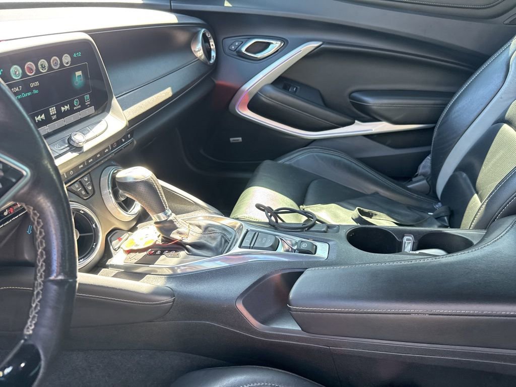 Used 2016 Chevrolet Camaro SS RWD image 11