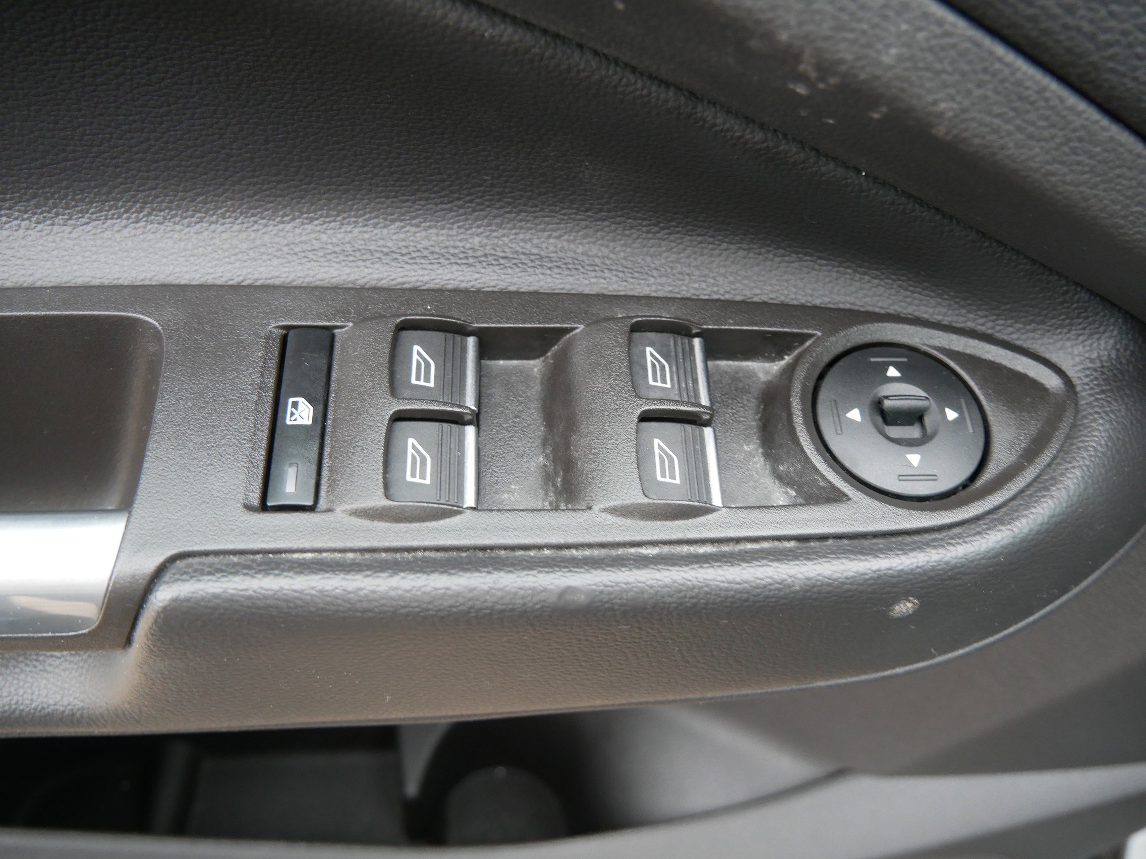 Used 2019 Ford Escape SEL AWD/4WD image 20