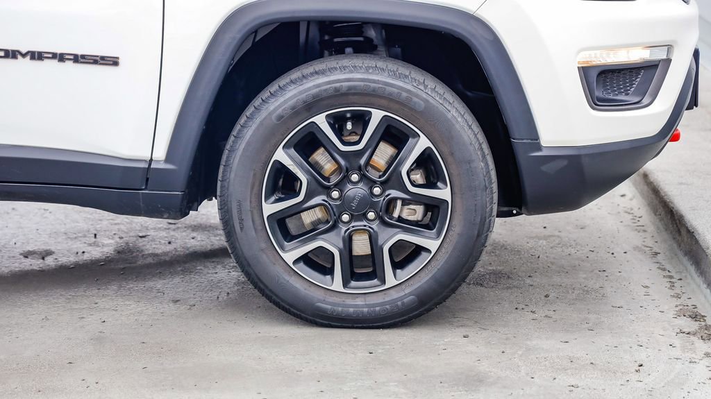 Used 2019 Jeep Compass Trailhawk image 11