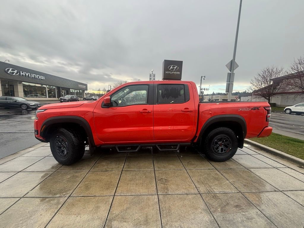 Used 2025 Nissan Frontier PRO-4X w/ Interior Protection Package image 4