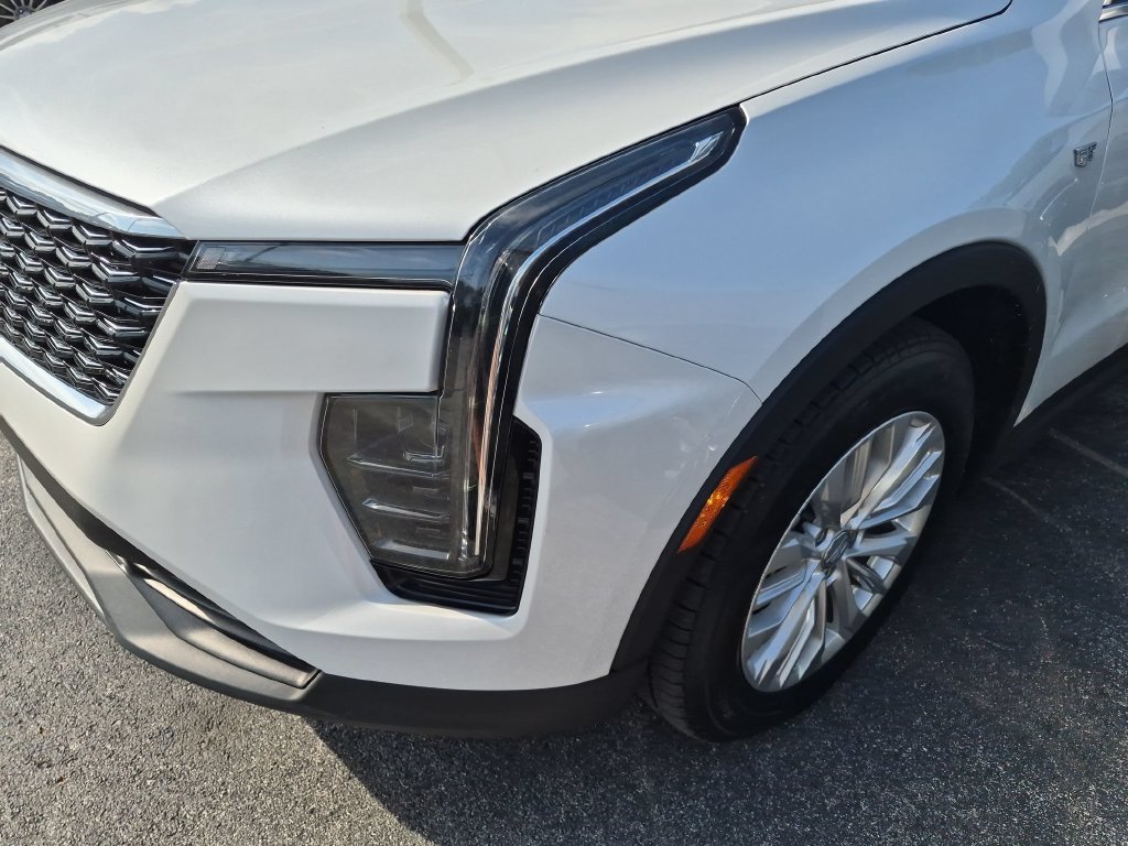 Certified 2024 Cadillac XT4 Luxury FWD image 7
