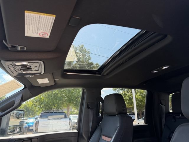 Used 2021 GMC Sierra 2500 AT4 w/ AT4 Premium Plus Package AWD/4WD image 8