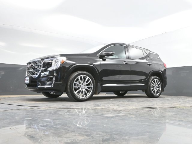 Used 2023 GMC Terrain Denali w/ Denali Premium Package AWD/4WD image 42