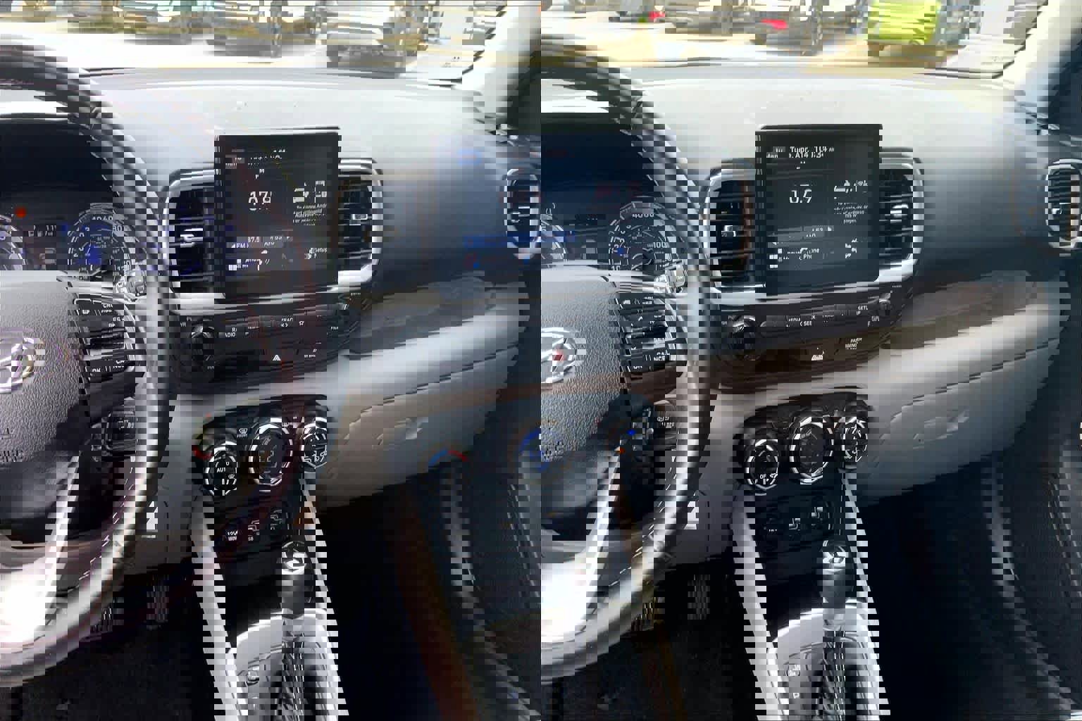 Used 2021 Hyundai Venue SEL w/ Cargo Package FWD image 7