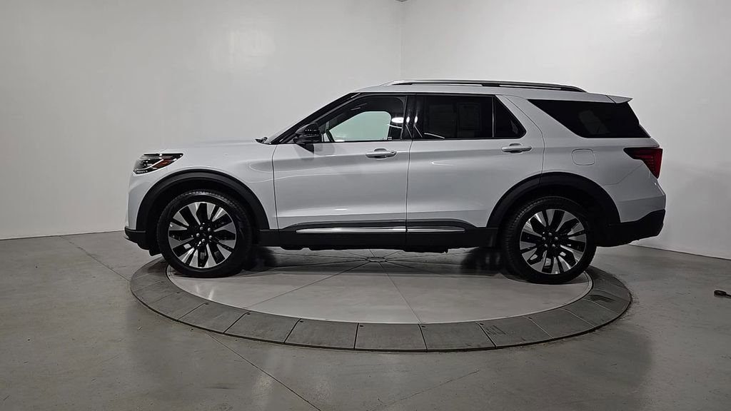 Used 2025 Ford Explorer Platinum w/ LUX Leather Package AWD/4WD image 2