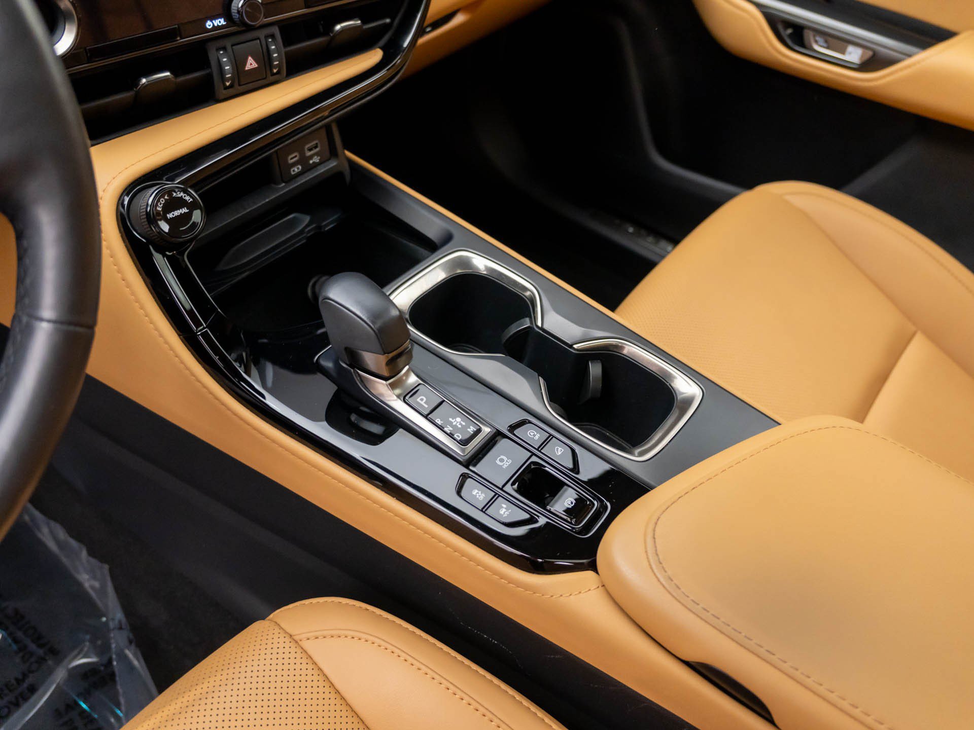 Used 2024 Lexus NX 350 AWD w/ Vision Package image 12
