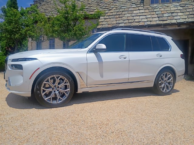 Used 2024 BMW X7 xDrive40i w/ Executive Package AWD/4WD image 4