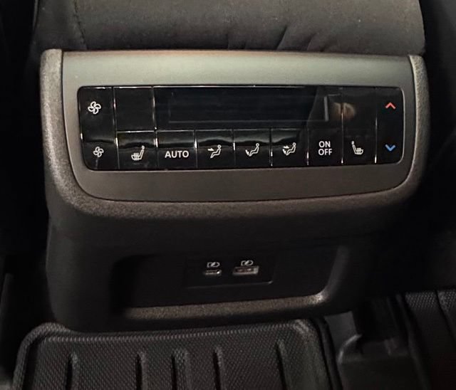 Used 2024 Nissan Pathfinder SL w/ SL Premium Package AWD/4WD image 33