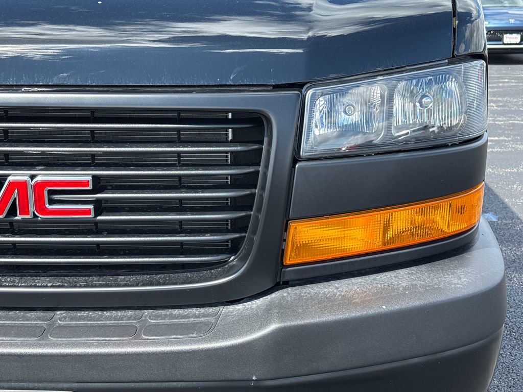 New 2026 GMC Savana 2500 w/ Driver Convenience Package RWD image 10