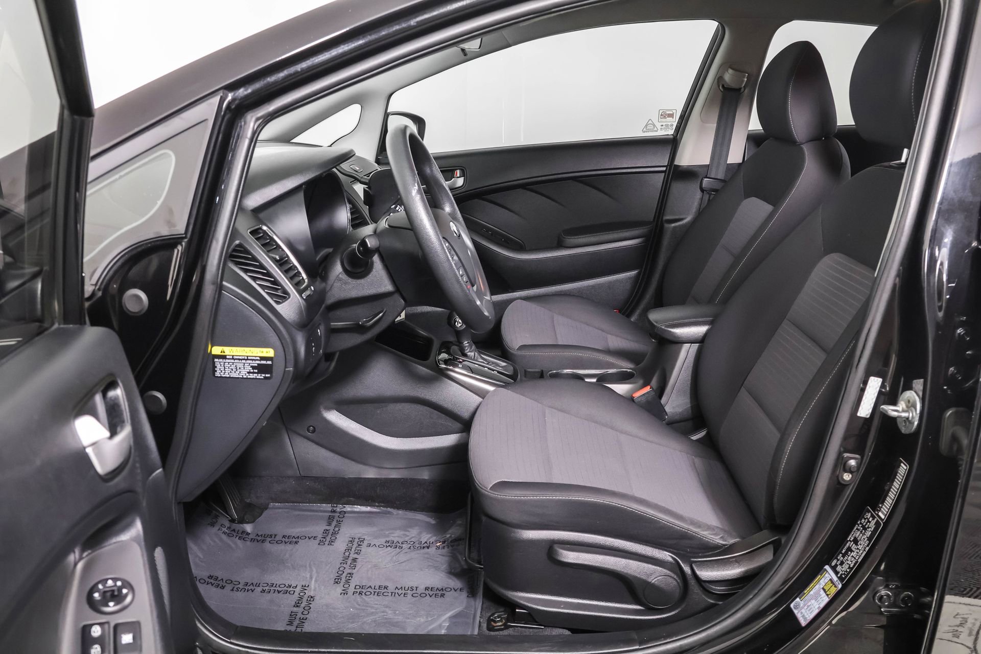 Used 2017 Kia Forte LX w/ LX Popular Package image 7