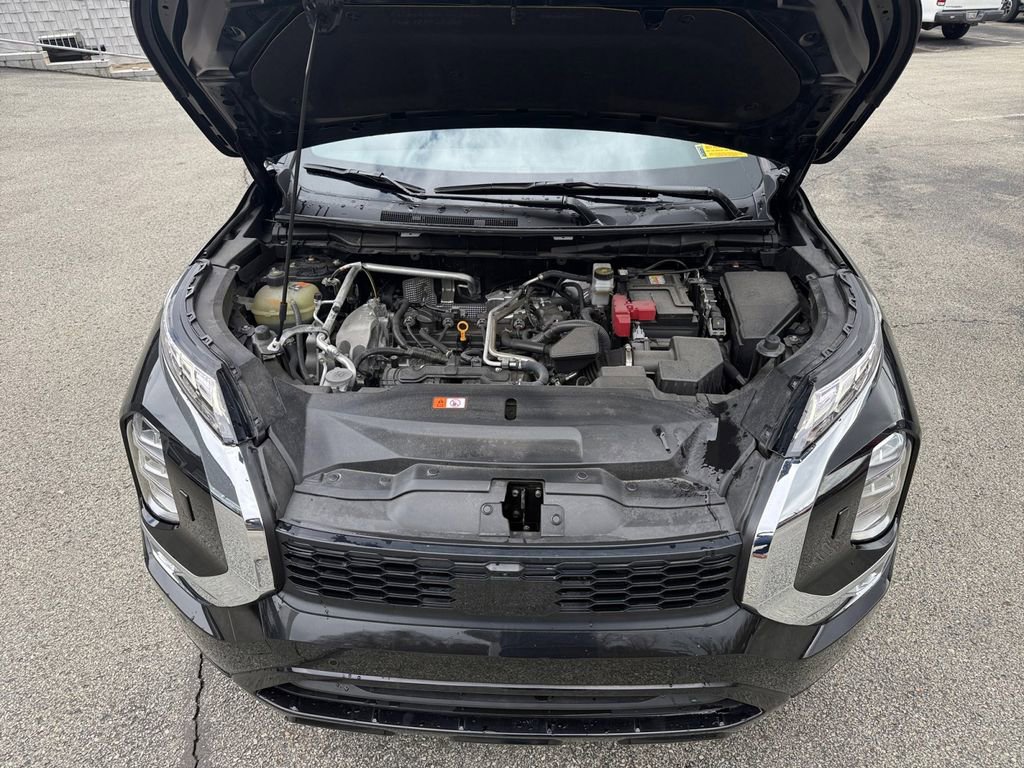 Used 2024 Mitsubishi Outlander SE Black Edition image 27