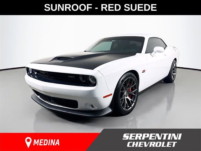 Used 2016 Dodge Challenger SRT w/ Technology Group image 1