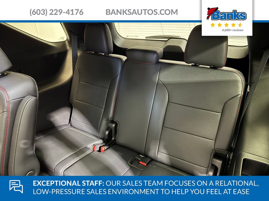 New 2026 Chevrolet Traverse RS w/ LPO, Floor Liner Package AWD/4WD image 12