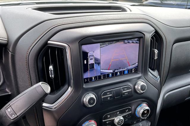 Used 2020 GMC Sierra 1500 AT4 w/ Off-Road Performance Package image 11