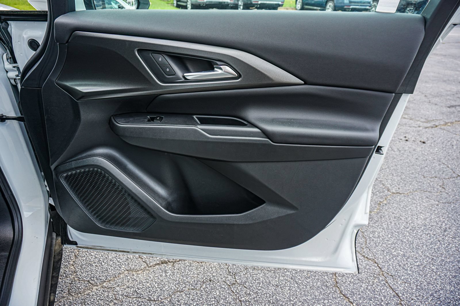 New 2026 Chevrolet Equinox EV LT FWD image 40