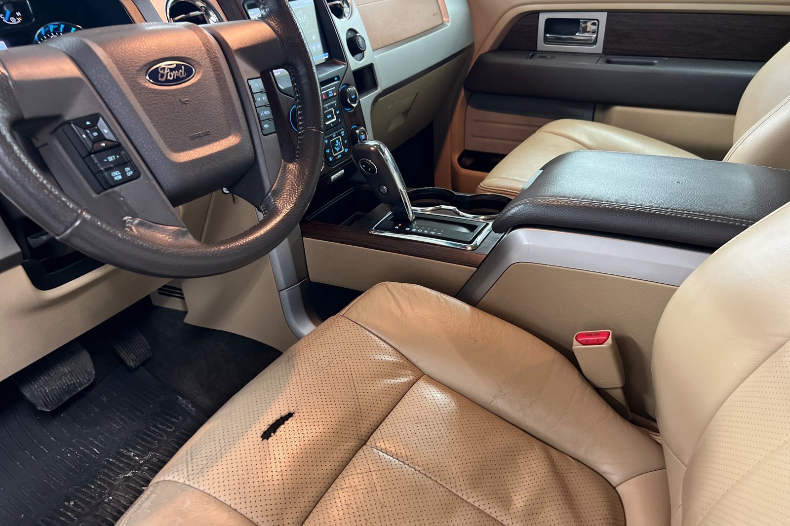 Used 2013 Ford F150 Lariat w/ Mid Equipment Group image 9