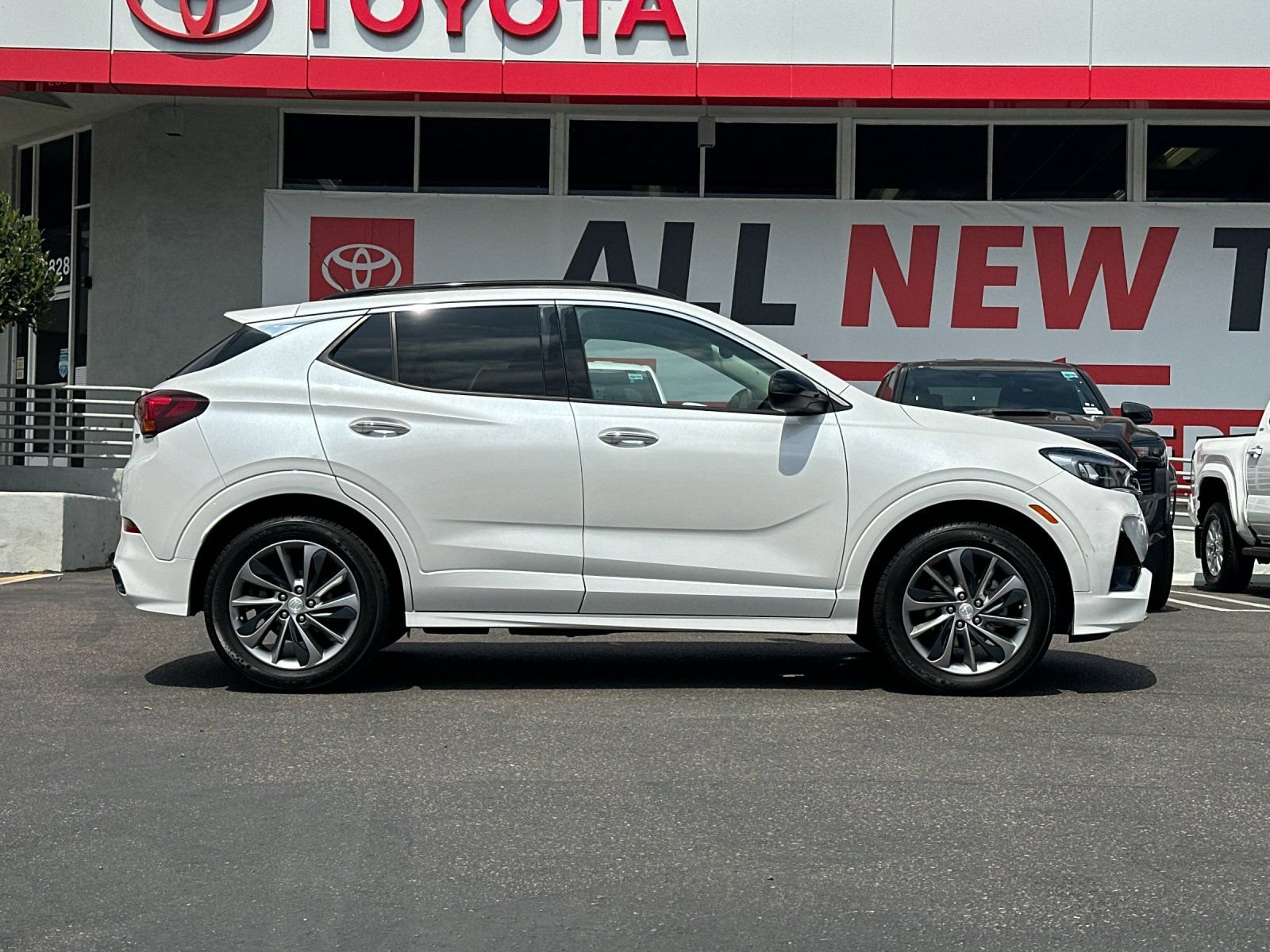 Used 2020 Buick Encore GX Essence w/ Sport Touring Package AWD/4WD image 6