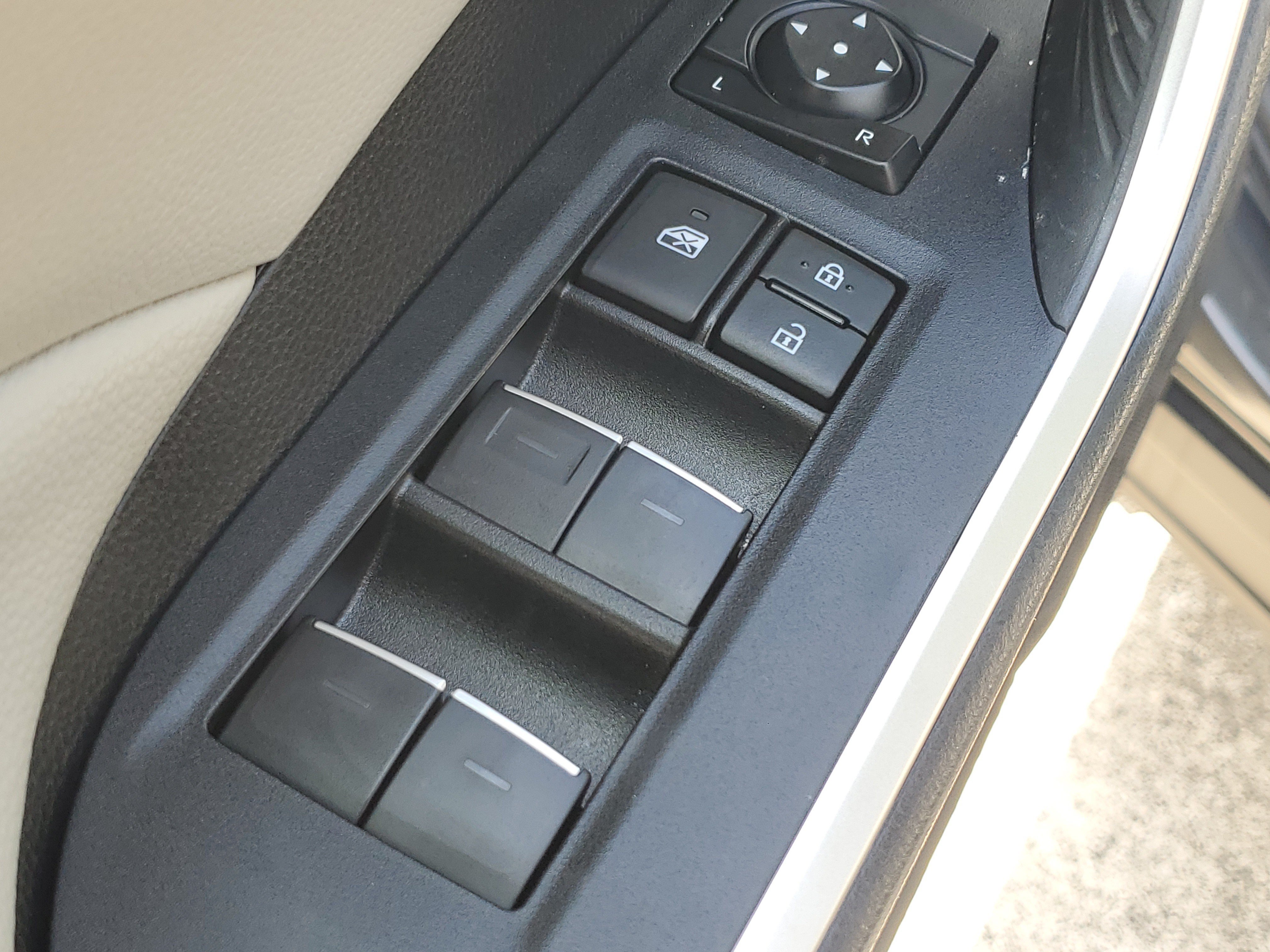 Used 2025 Toyota RAV4 XLE Premium w/ Weather Package FWD image 23