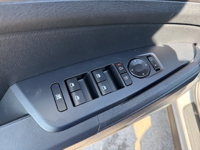 New 2027 Kia Sportage S FWD image 17